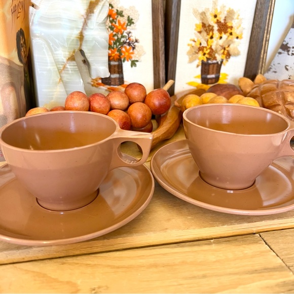 Vintage Kitchen 1950s Debonair Melmac Melamine Brown And White Mug Set - Picture 3 of 6